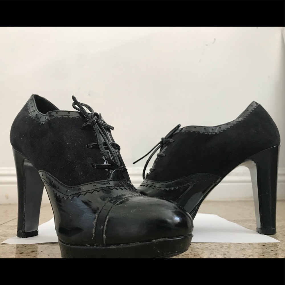 Tahari Vintage Heels